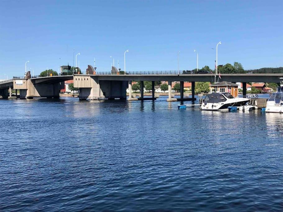 Stort Hus I Porsgrunn Sentrum Med Gangavstand Til "Alt" & Gratis Parkering Til Flere Biler Exteriör bild